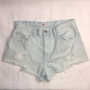 NWOT Hollister distressed booty shorts